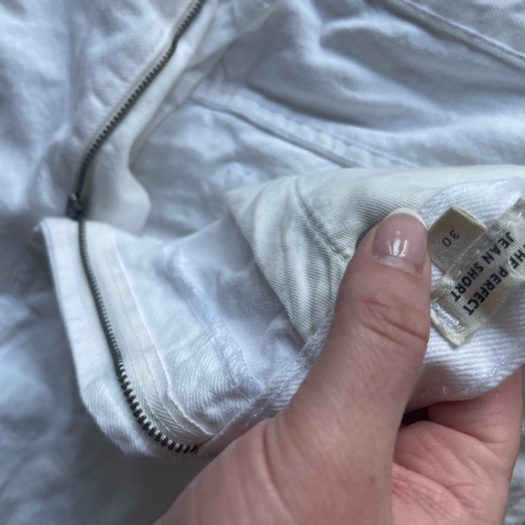 Madewell Perfect Jean Short - Picture 2 of 5